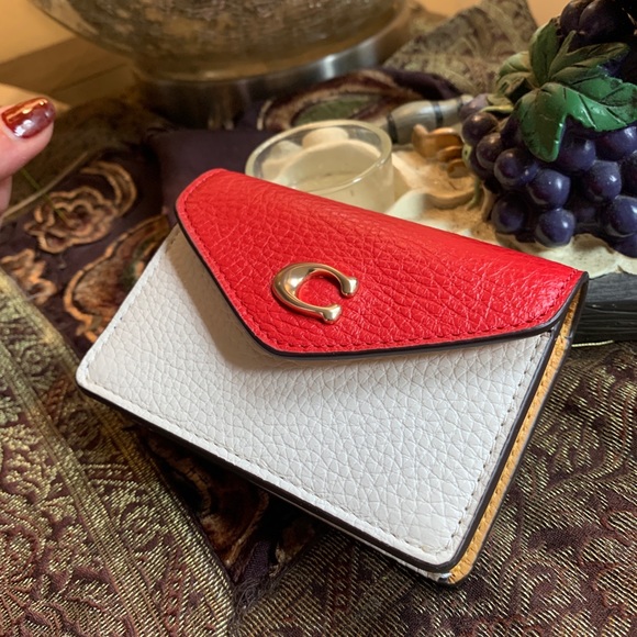 SOLD⛔️Authentic COACH Pebbled leather Colorblock flap snap card case - Picture 2 of 8